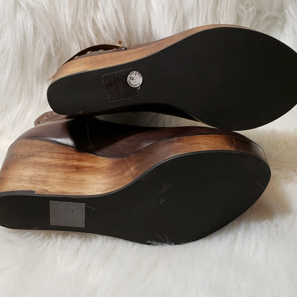 Bed Stu Brown Ankle Boots with Wooden Wedge - Picture 6 of 7